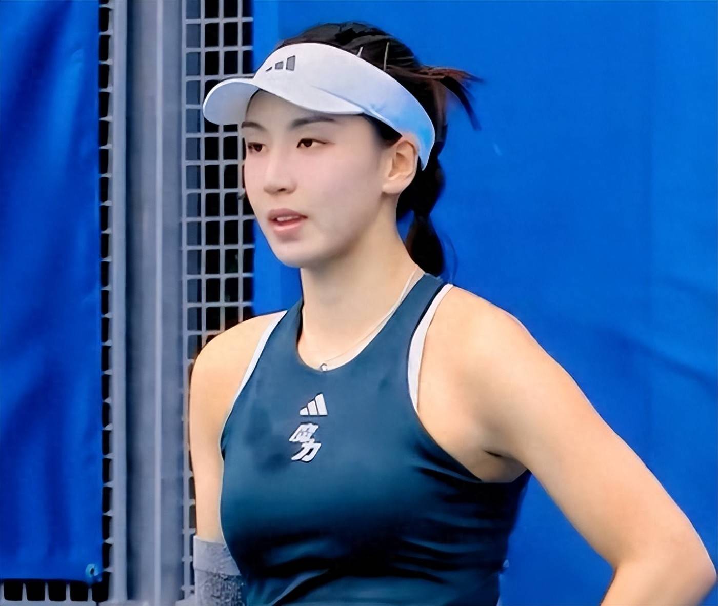 把握禁区内 把握禁区内